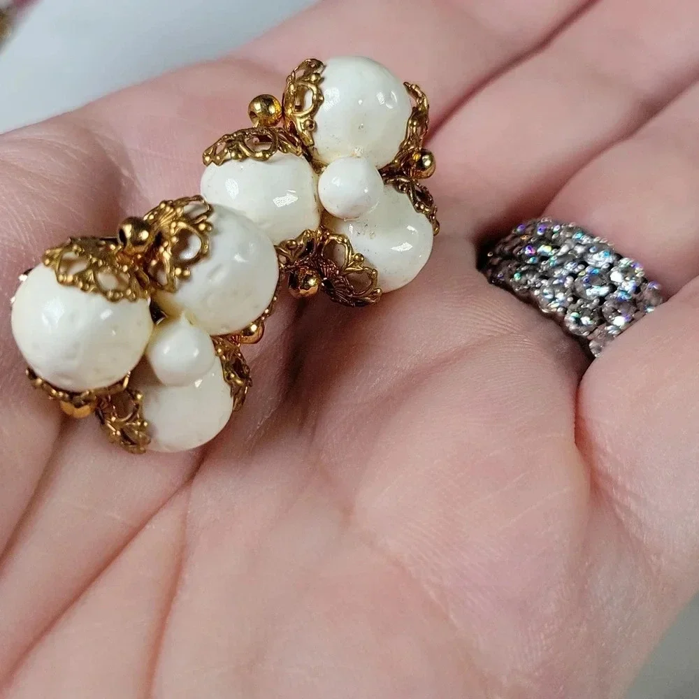 Vintage Clip On Earrings Bead Filligree End Caps Cream Gold-tone Estate …